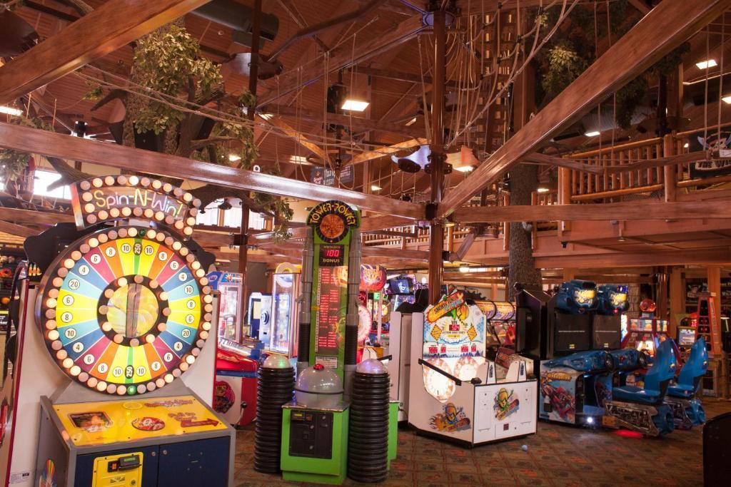 Club Wyndham Glacier Canyon Wisconsin Dells Bagian luar foto